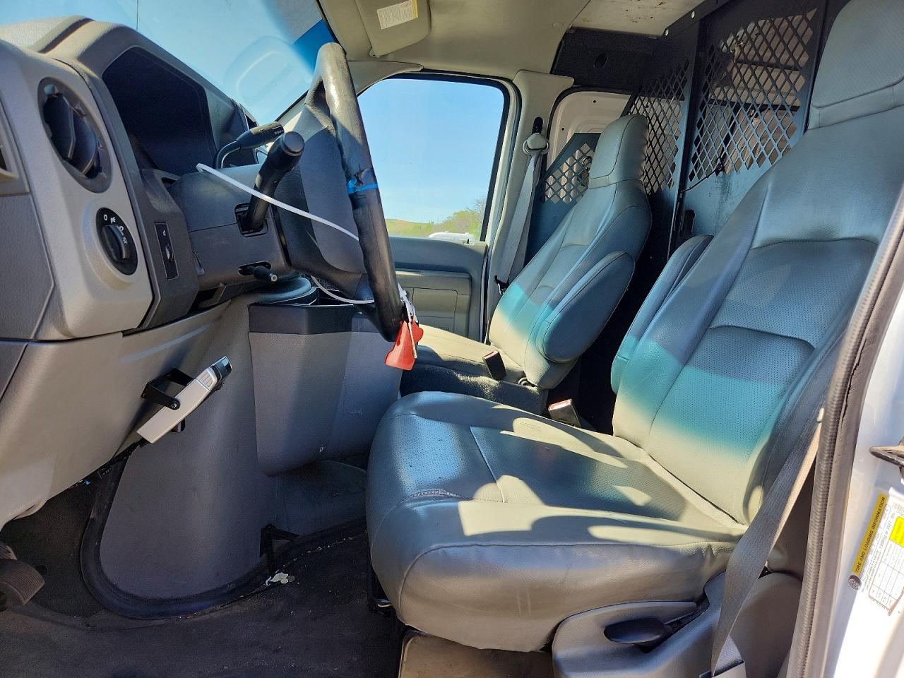 Ford Econoline E250 Van