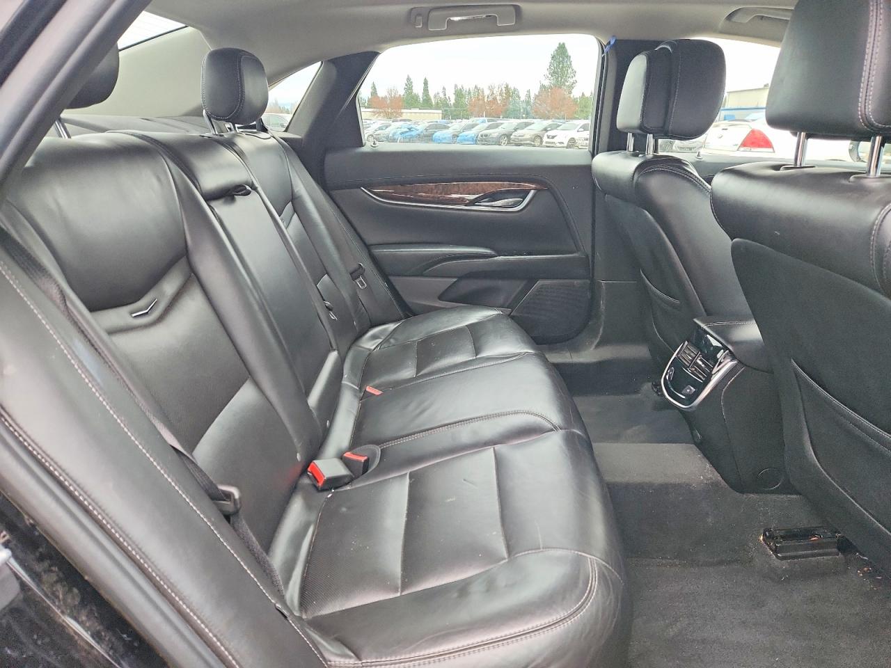 Cadillac XTS Luxury Collection