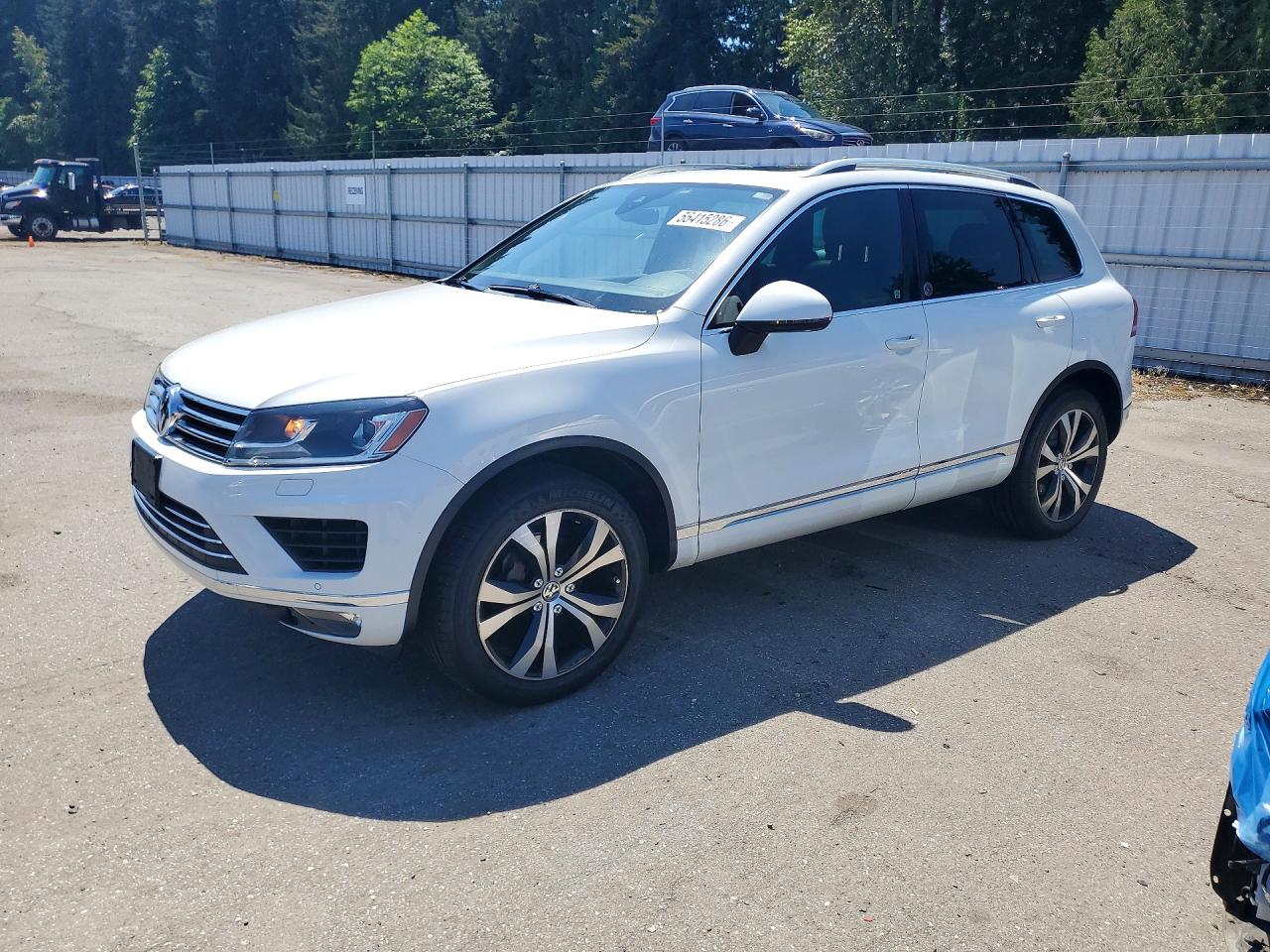 Salvage Volkswagen Touareg Image