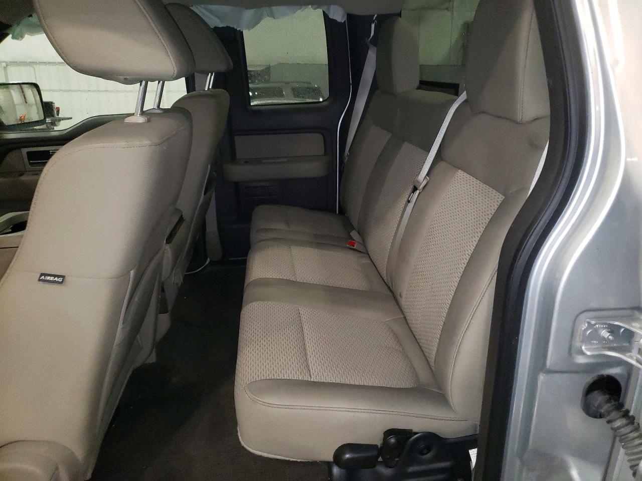Ford F-150 Super Cab