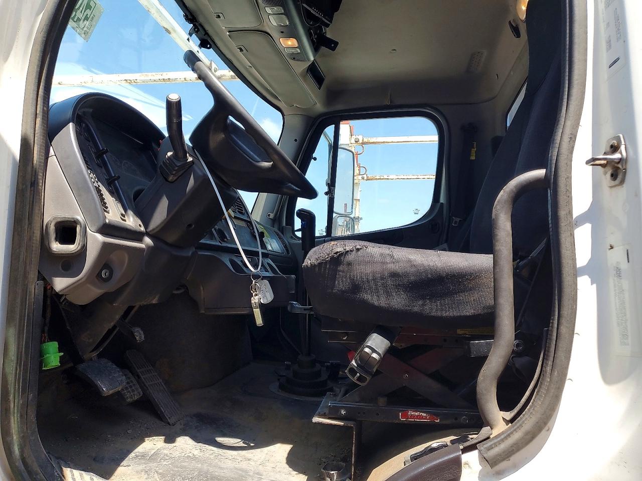 Freightliner 114sd