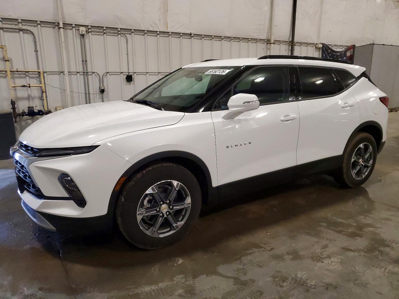 Salvage Chevrolet Blazer Image