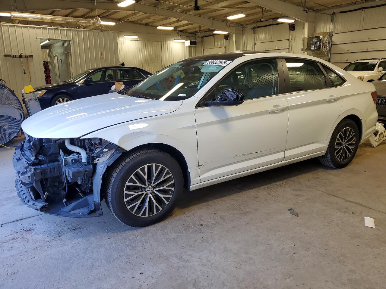 Salvage Volkswagen Jetta Image