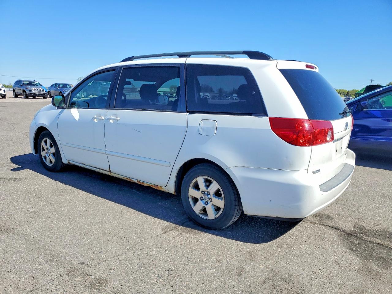 Toyota Sienna Le 7-passenger