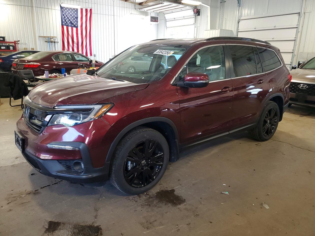 Salvage Honda Pilot Image
