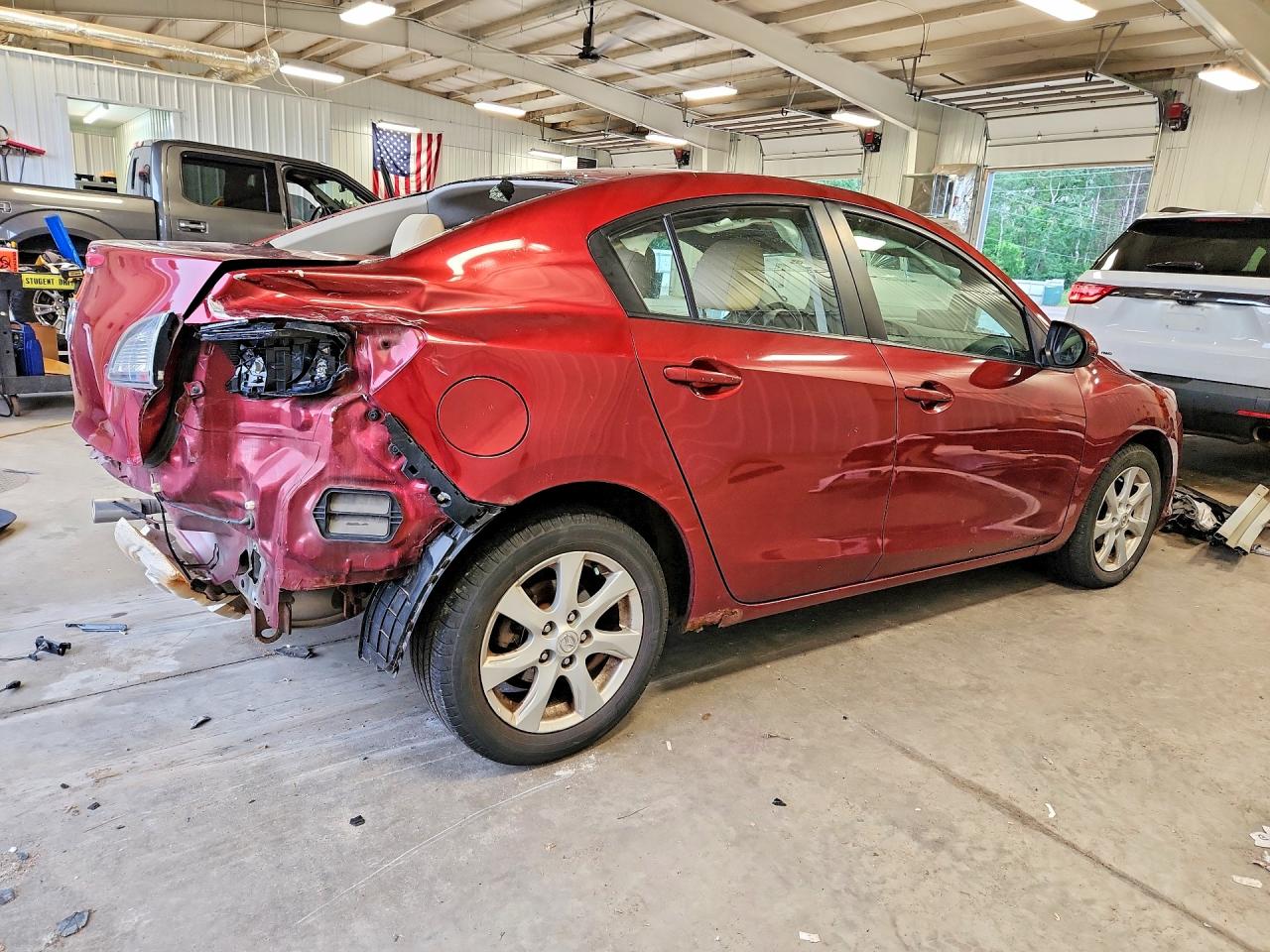 Mazda 3 I