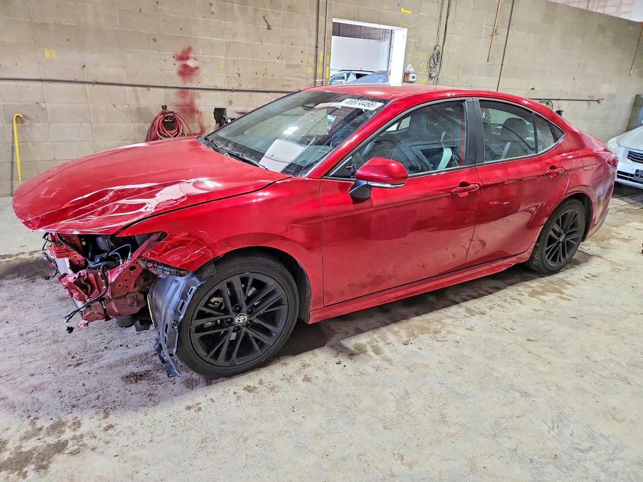 Salvage Toyota Camry Image