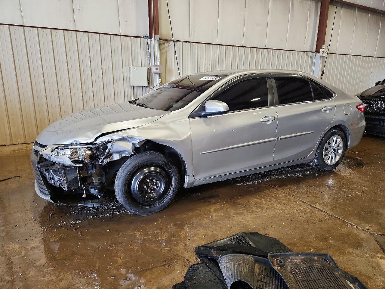 Salvage Toyota Camry Image
