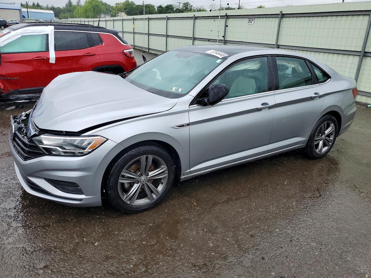 Salvage Volkswagen Jetta Image