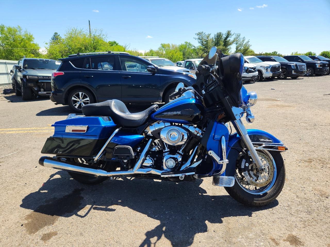 Salvage Harley-Davidson Fl Image