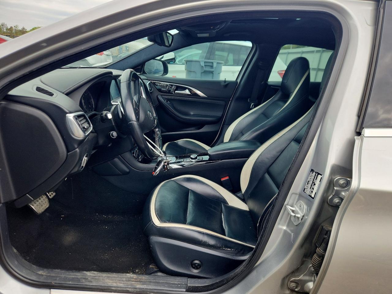 INFINITI Qx Sport