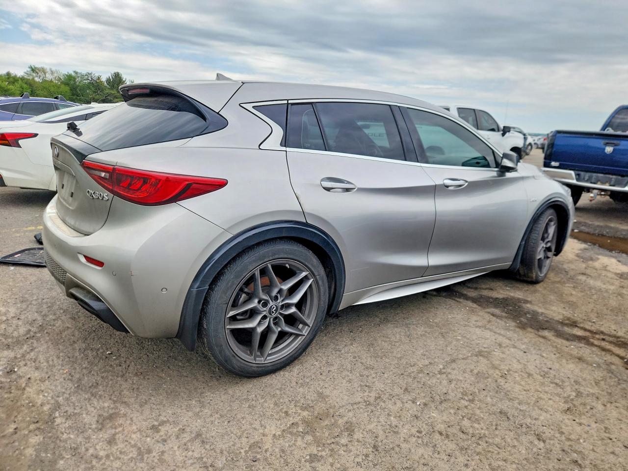 INFINITI Qx Sport