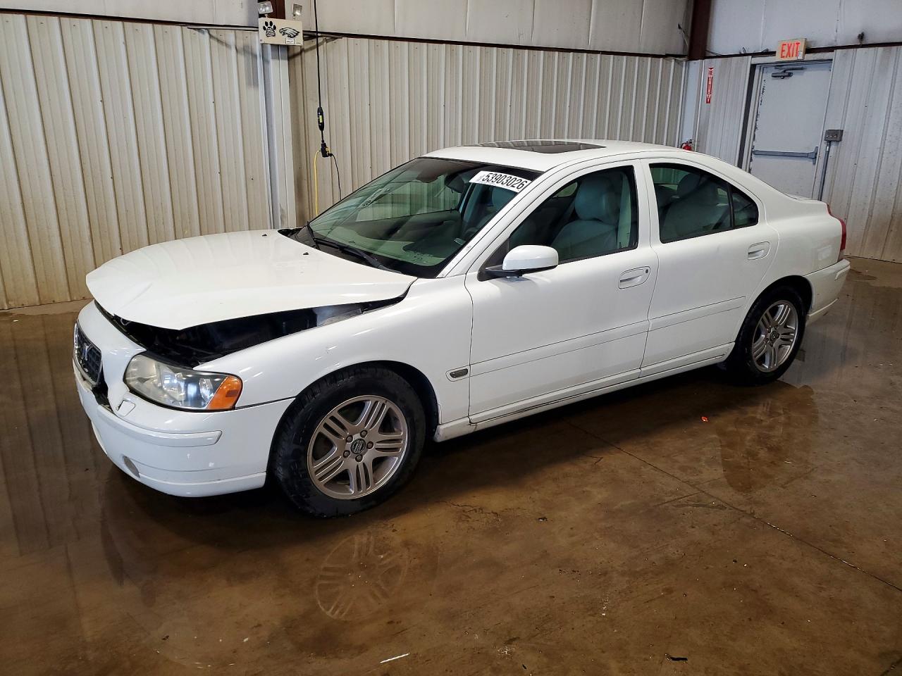 Salvage Volvo S60 Image