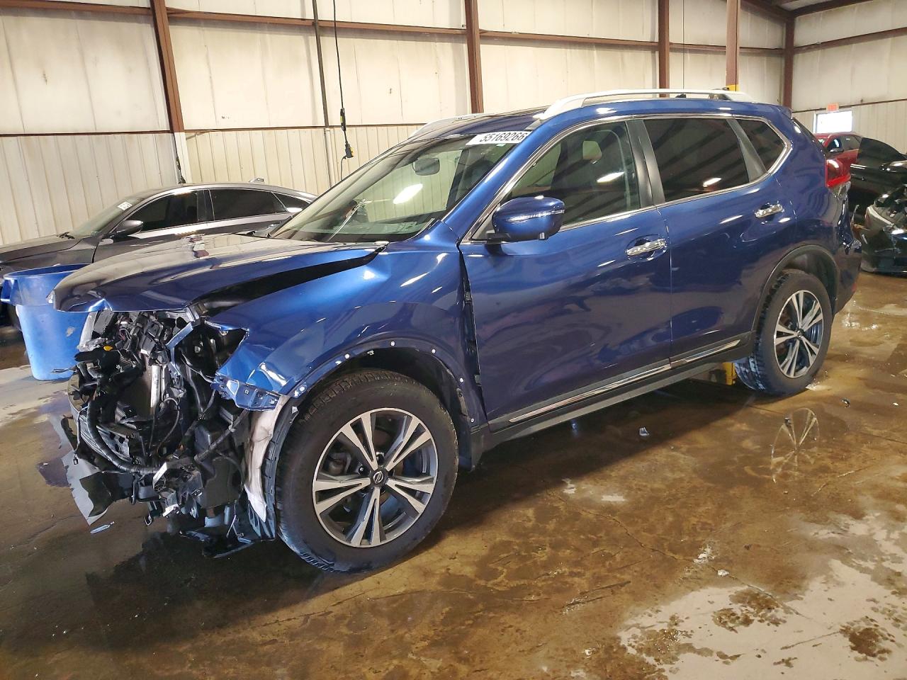 Salvage Nissan Rogue Image