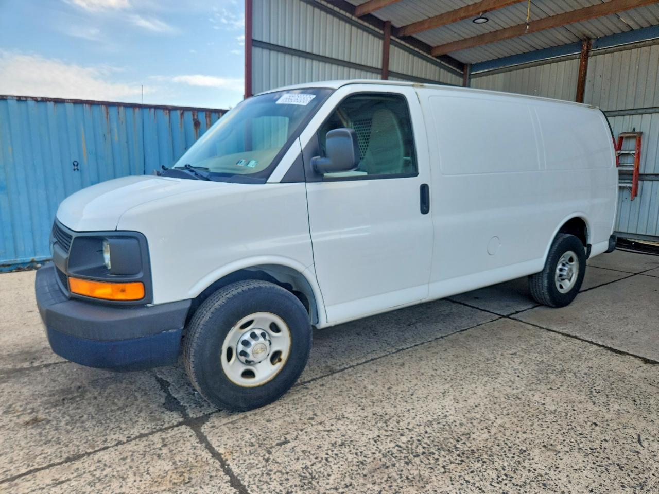 Salvage Chevrolet Express Image