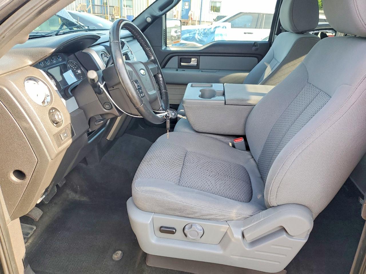 Ford F-150 Super Cab