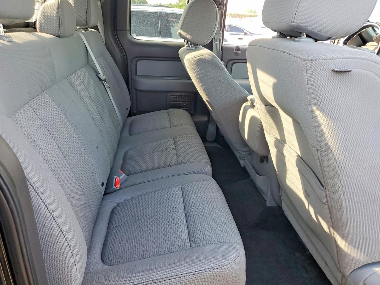 Ford F-150 Super Cab