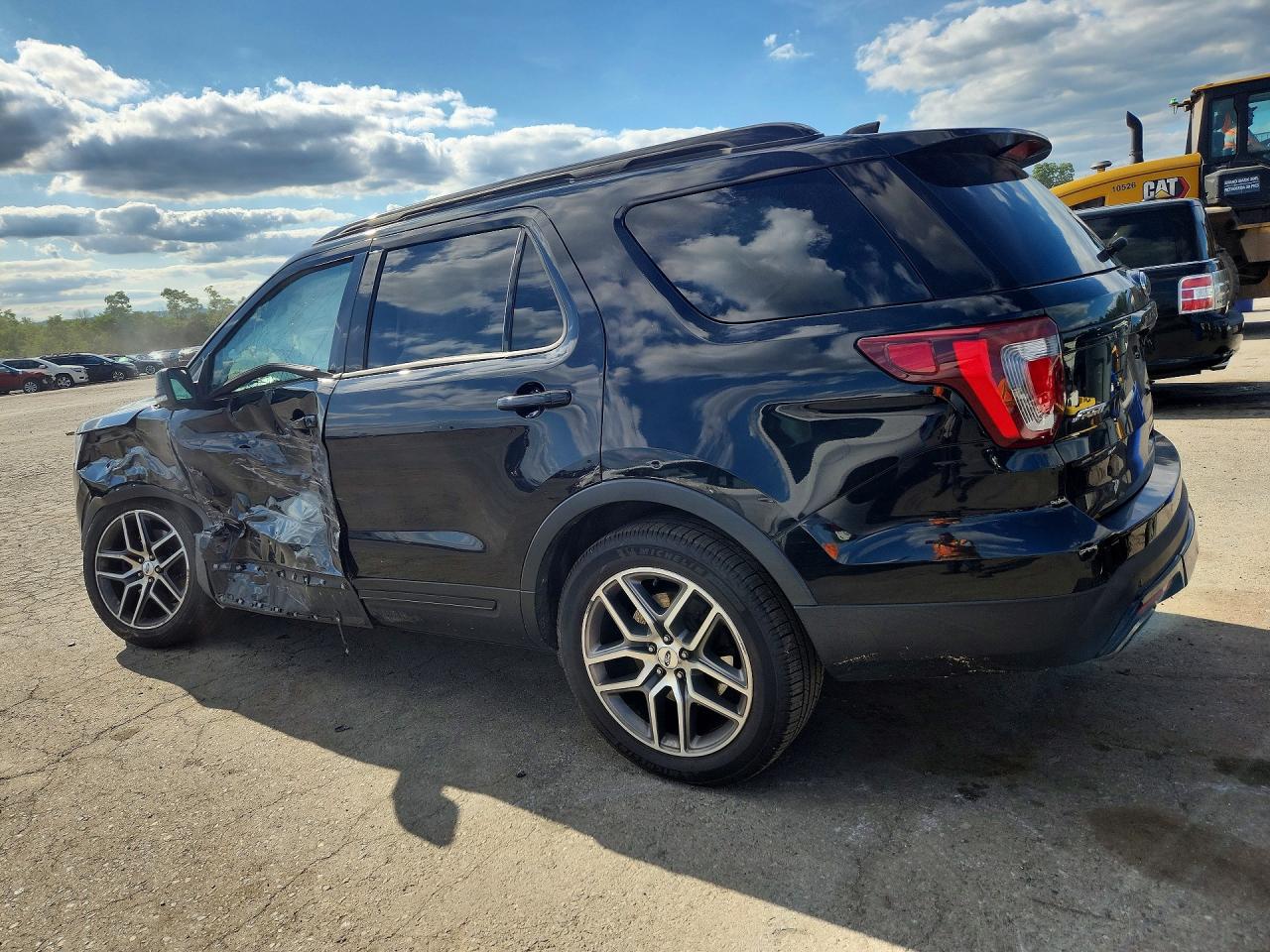 Ford Explorer Sport