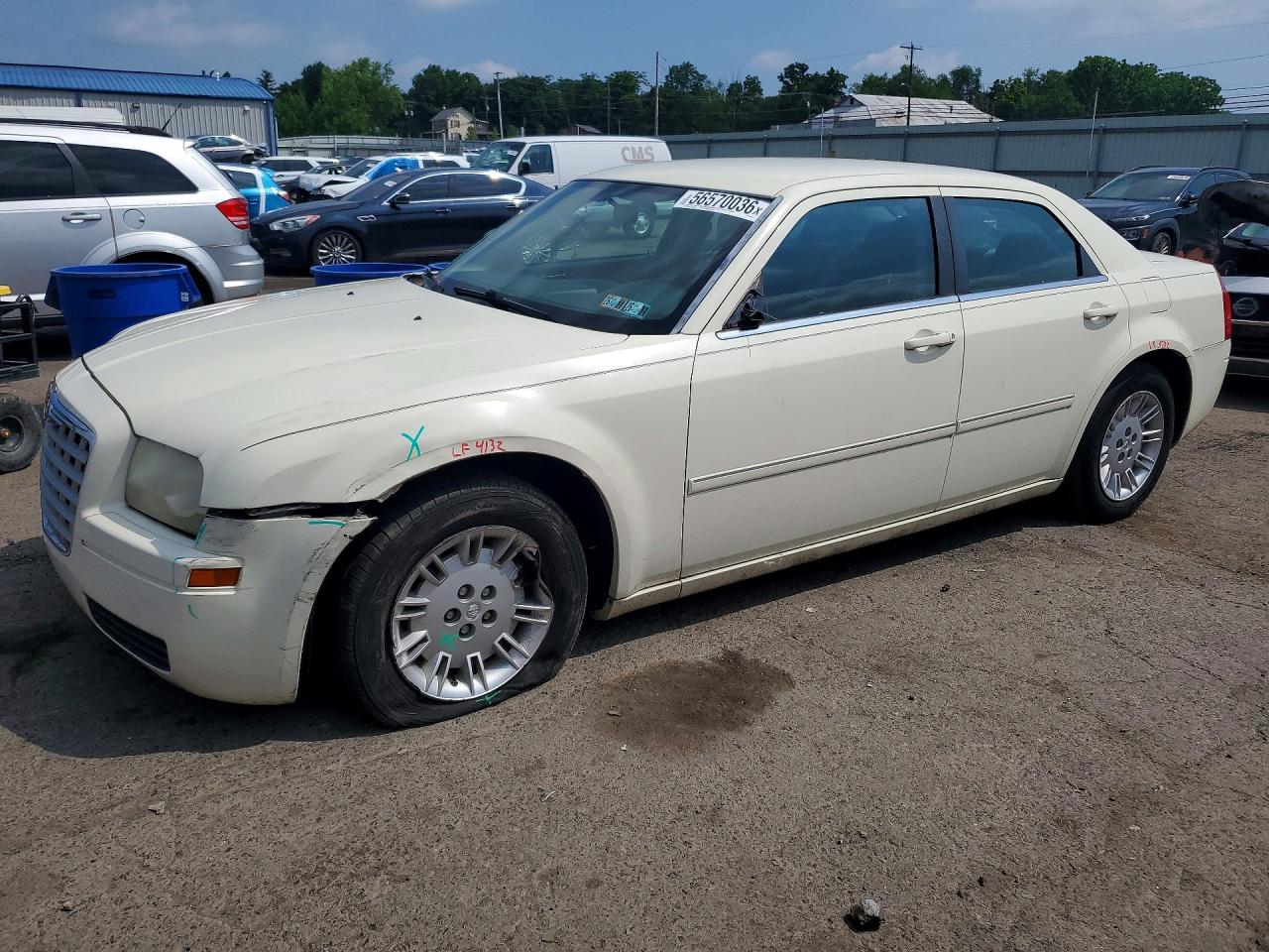 Salvage Chrysler 300 Image