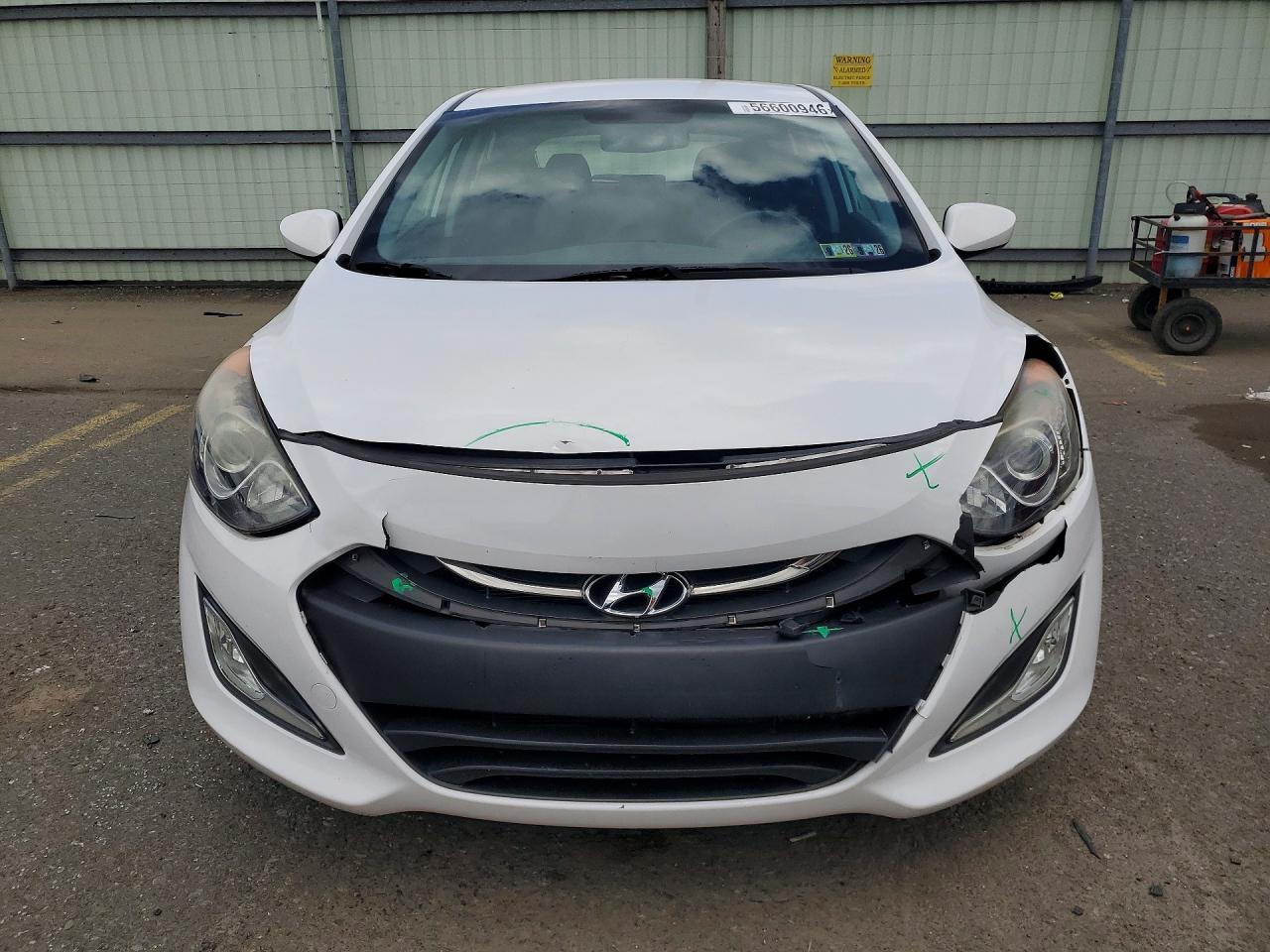 Hyundai ELANTRA Base