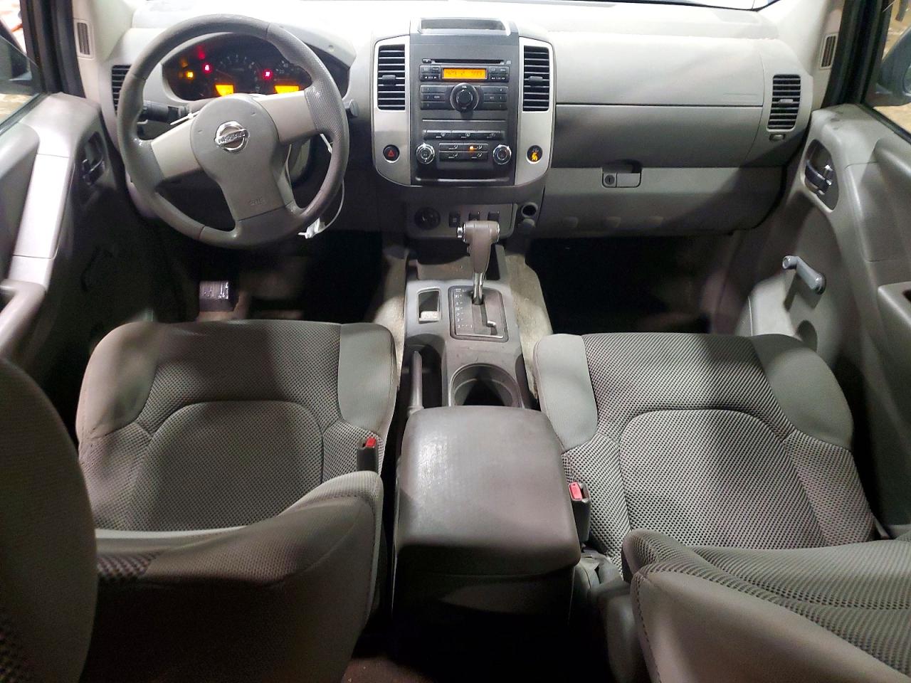 Nissan Frontier Se V6