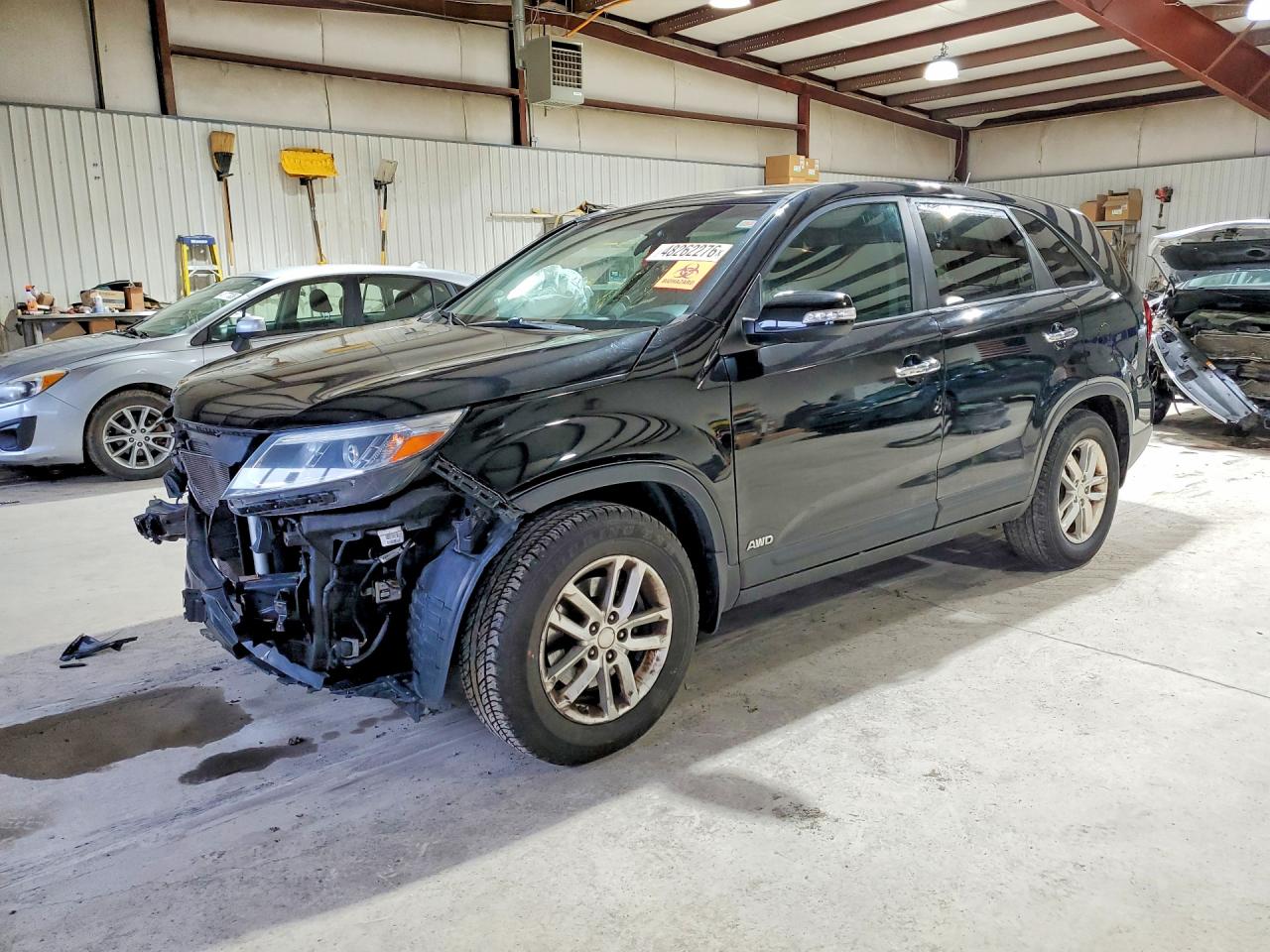 Salvage Kia Sorento Image