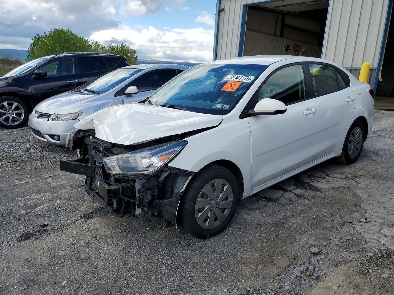 Salvage Kia Rio Image