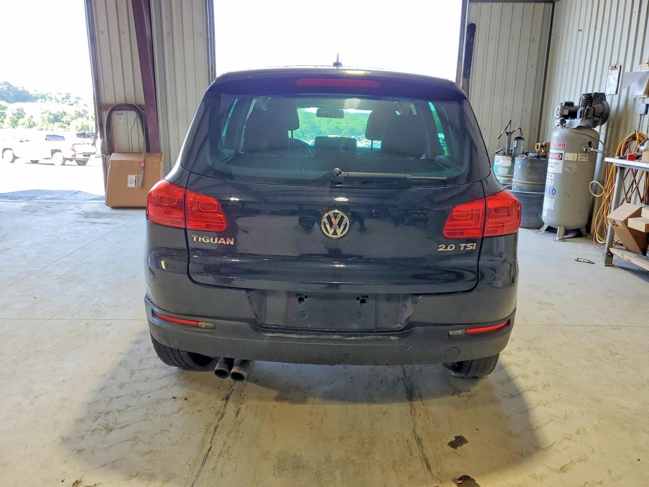 Volkswagen Tiguan S