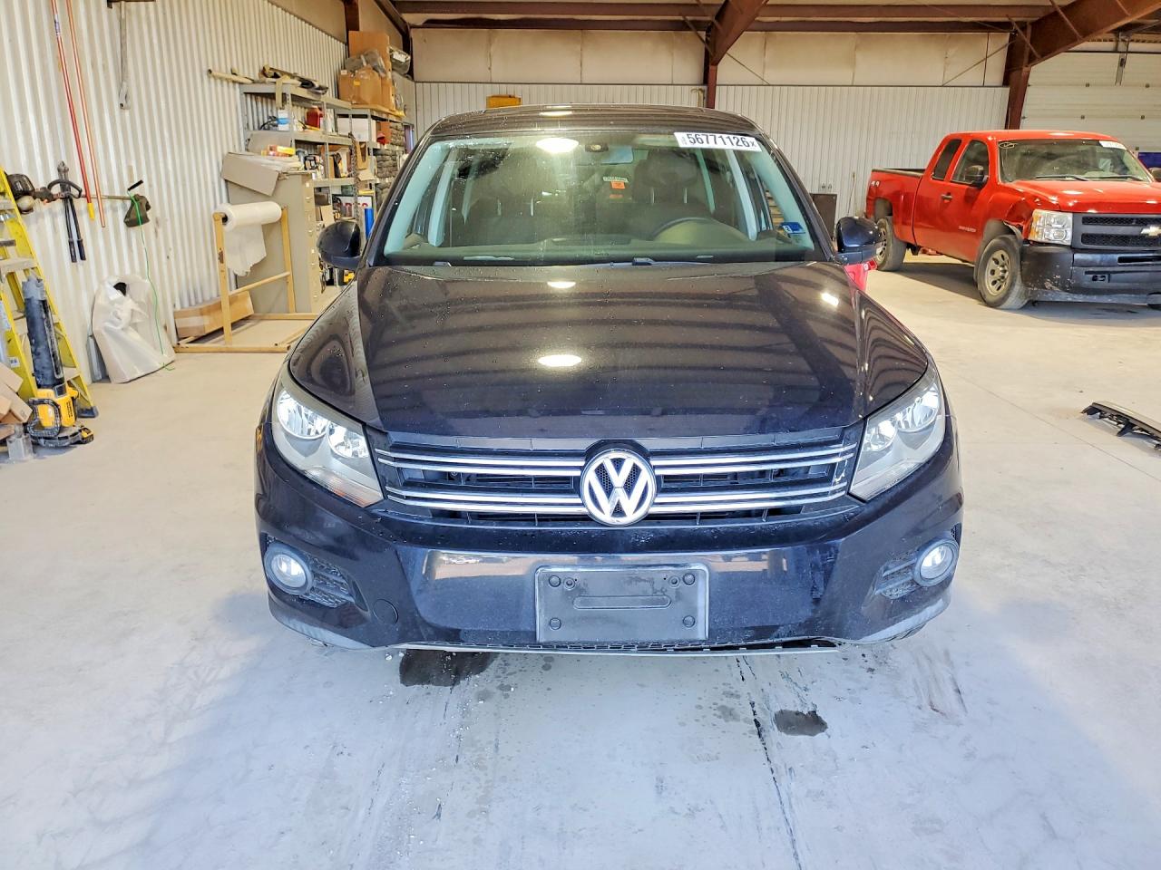 Volkswagen Tiguan S
