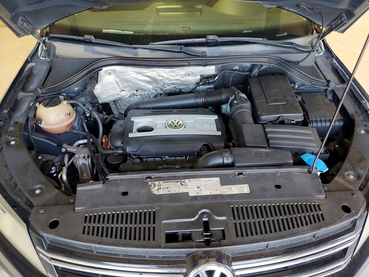 Volkswagen Tiguan S