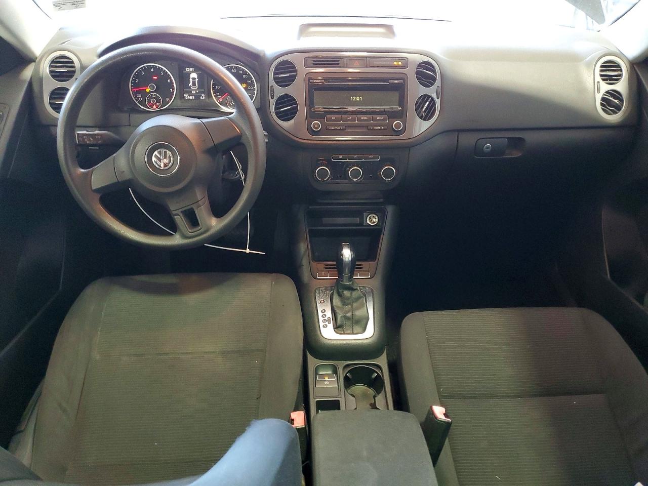 Volkswagen Tiguan S