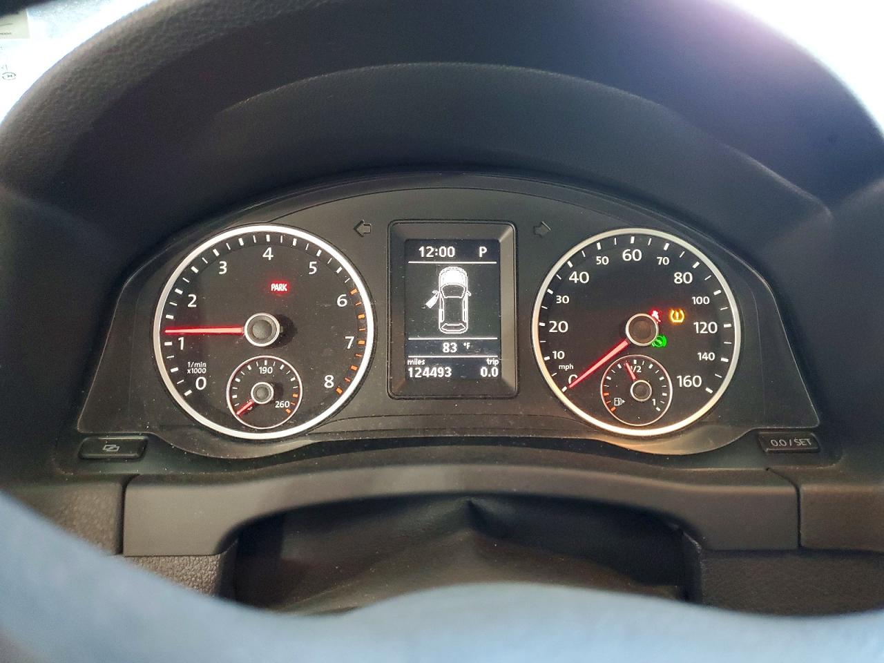 Volkswagen Tiguan S