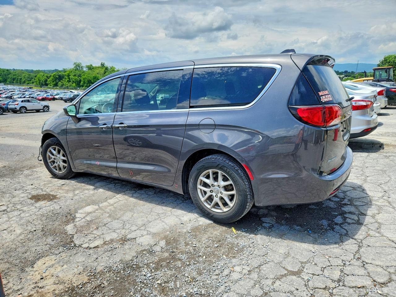 Chrysler Pacifica Touring