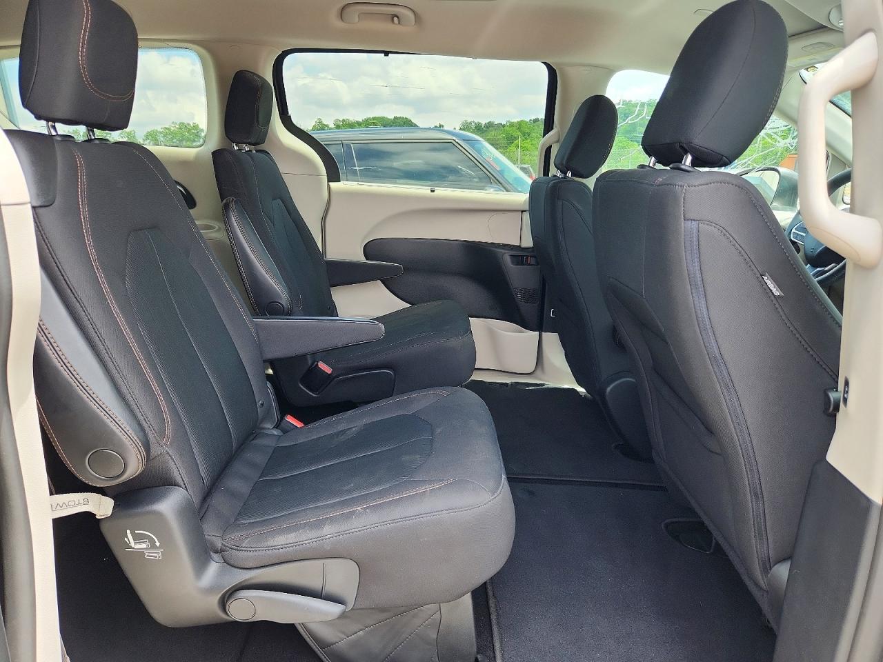 Chrysler Pacifica Touring