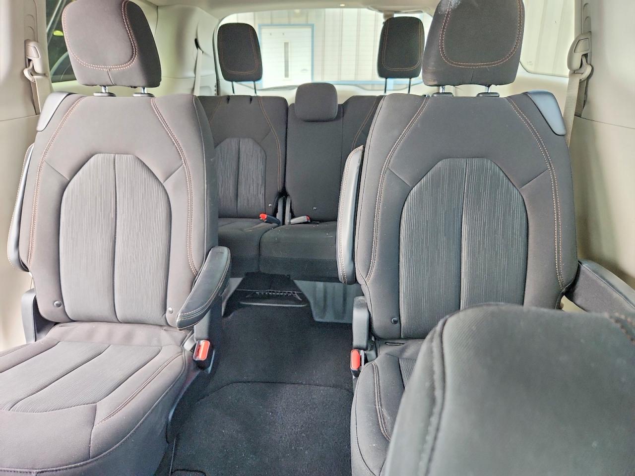 Chrysler Pacifica Touring