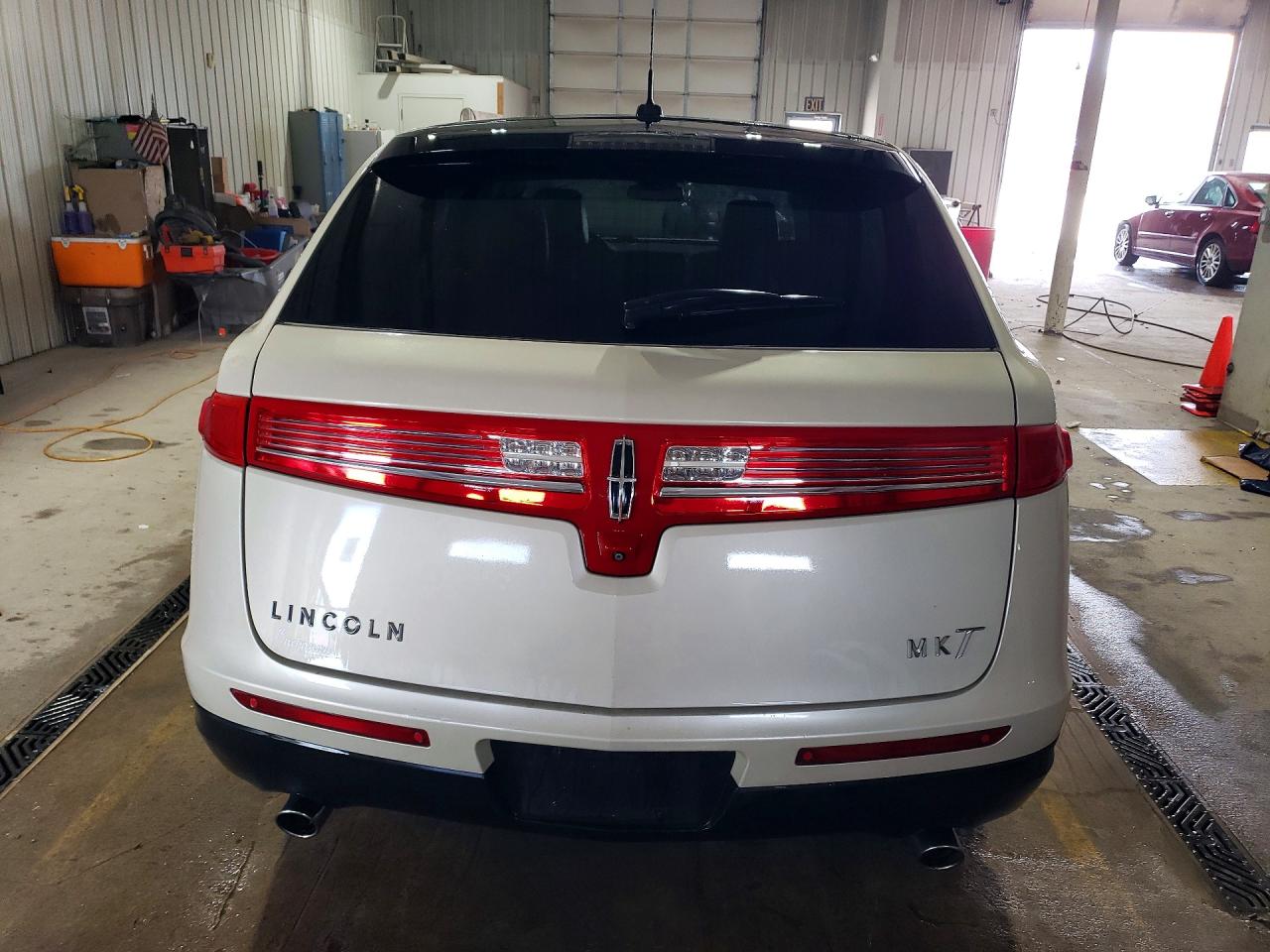 Lincoln MKT