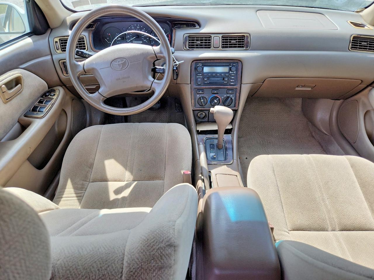 Toyota Camry Ce