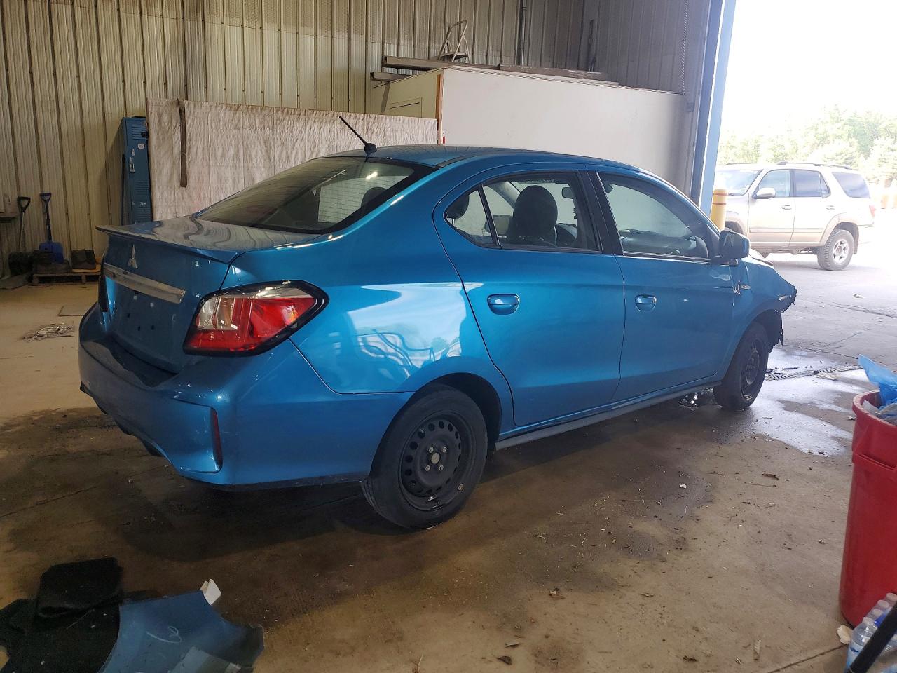 Mitsubishi Mirage G4 Es