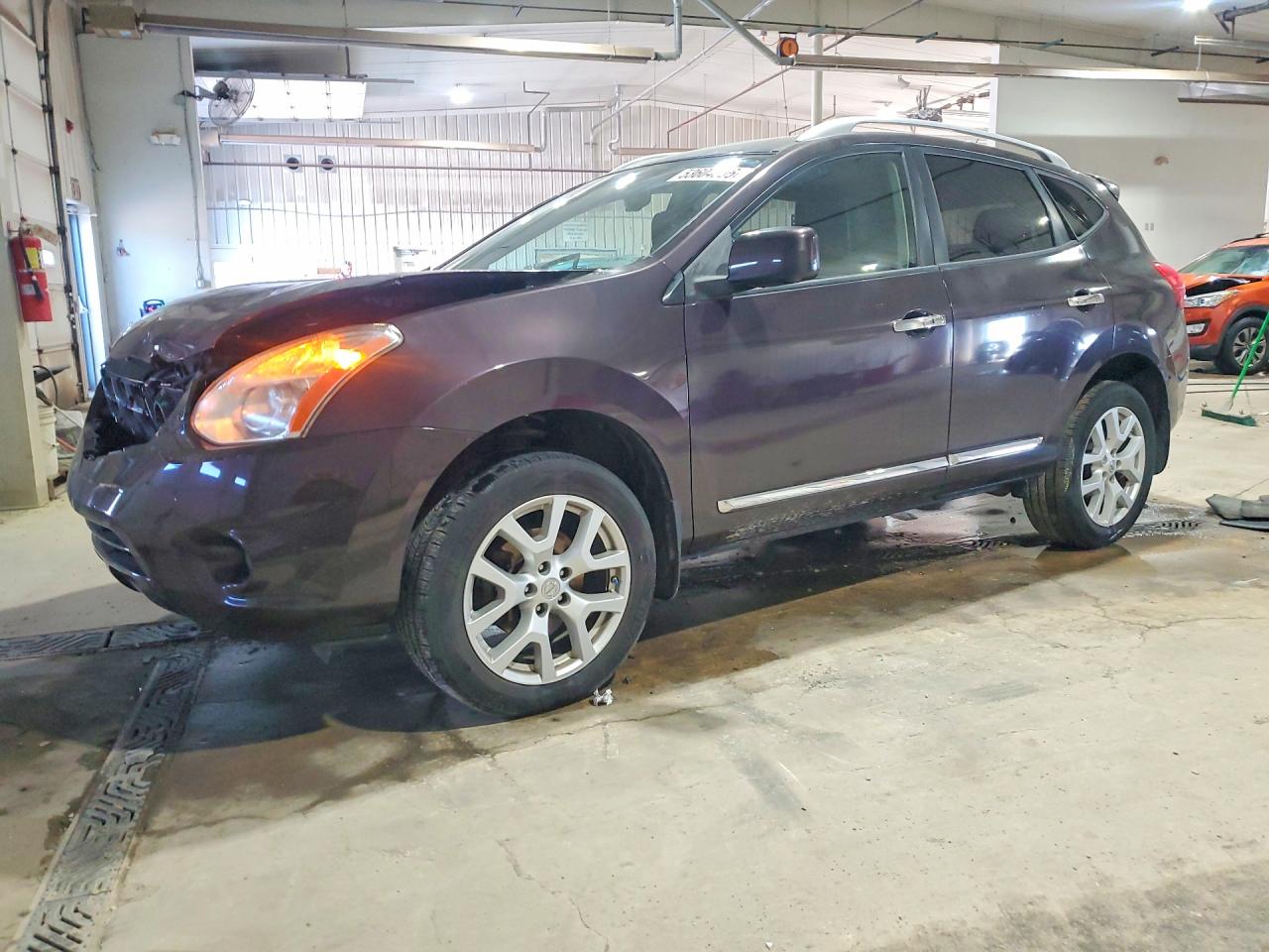 Salvage Nissan Rogue Image