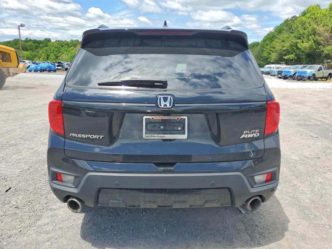 Honda Passport Elite