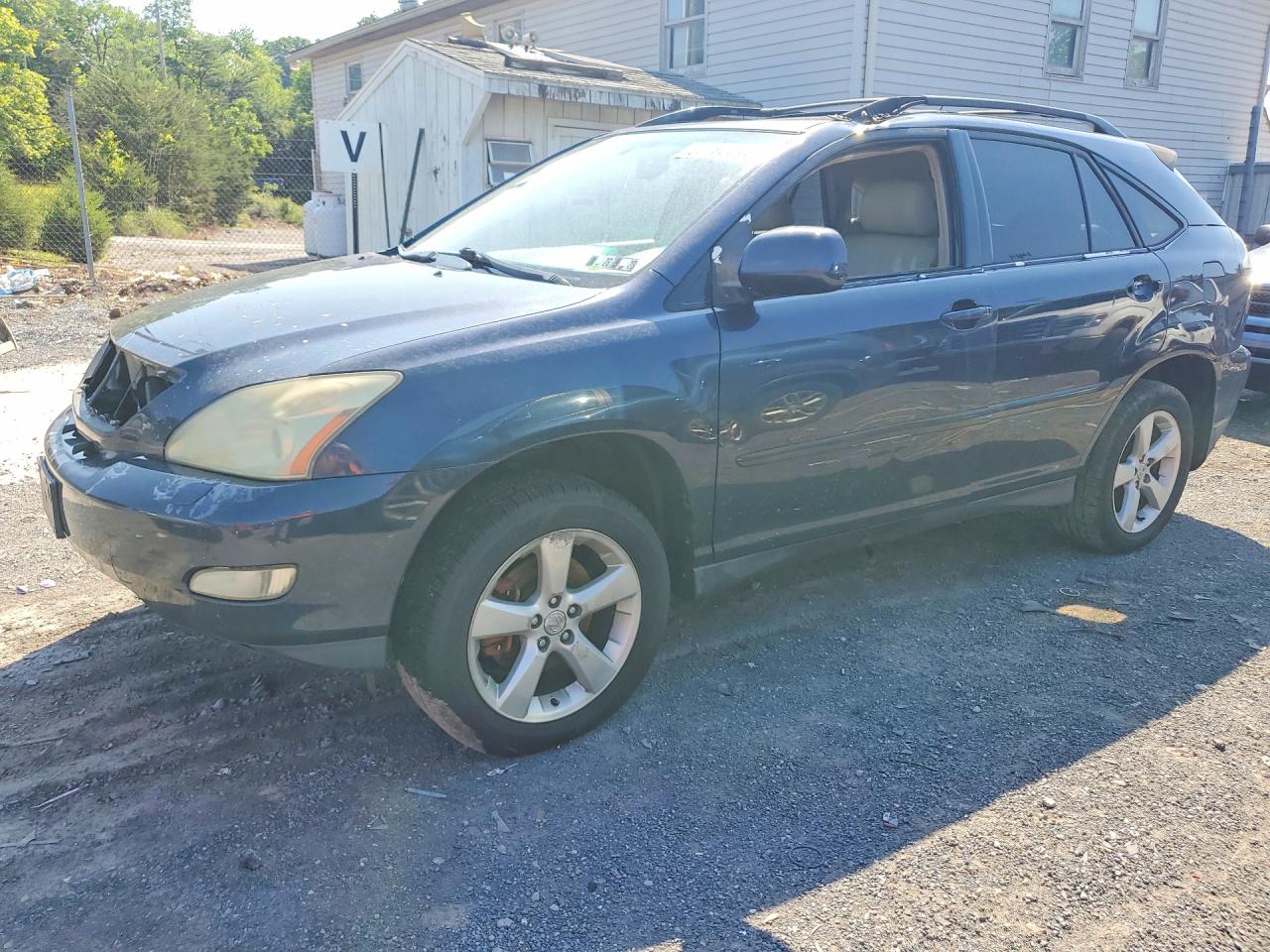 Salvage Lexus RX Image