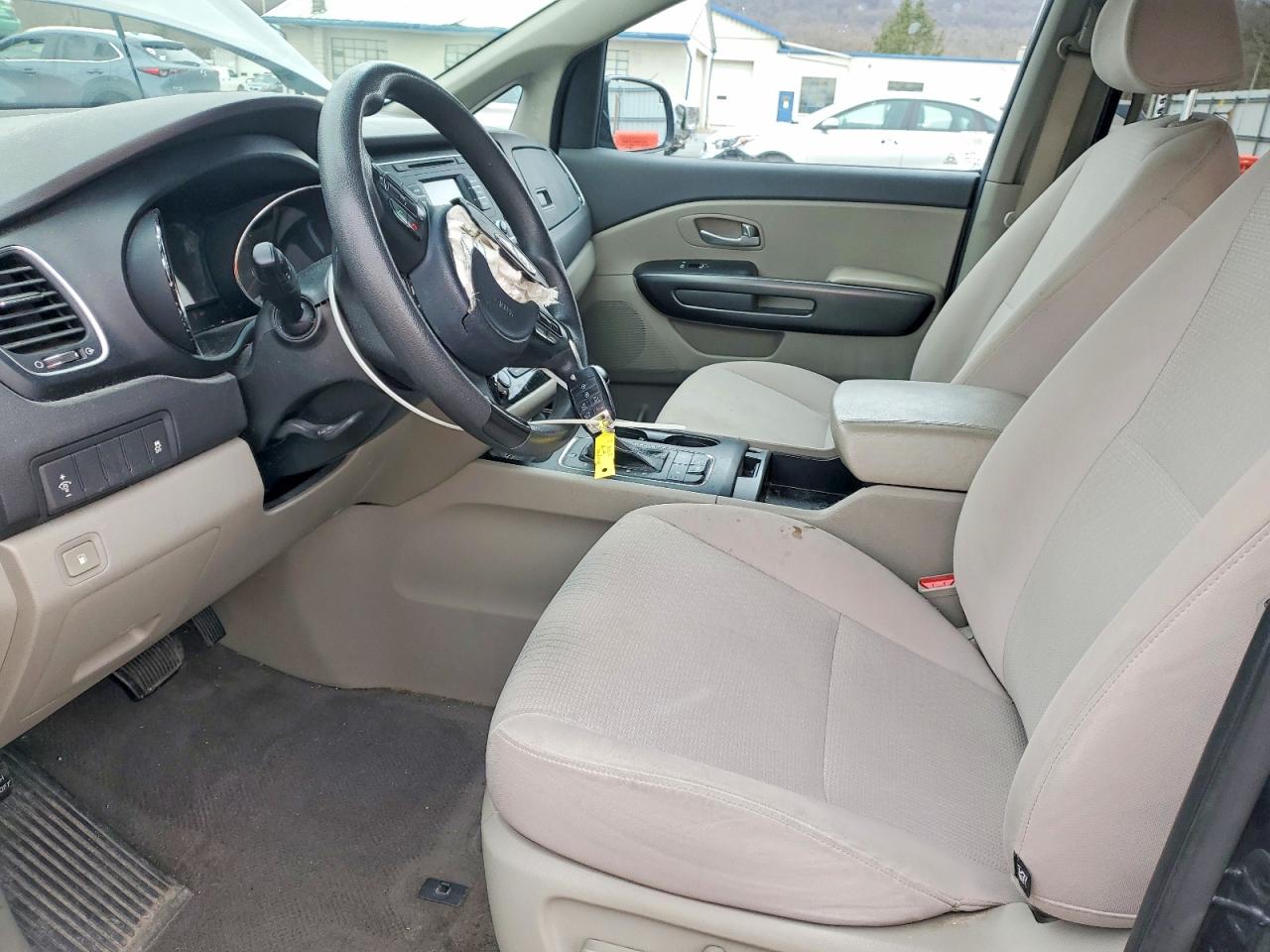 Kia Sedona Lx