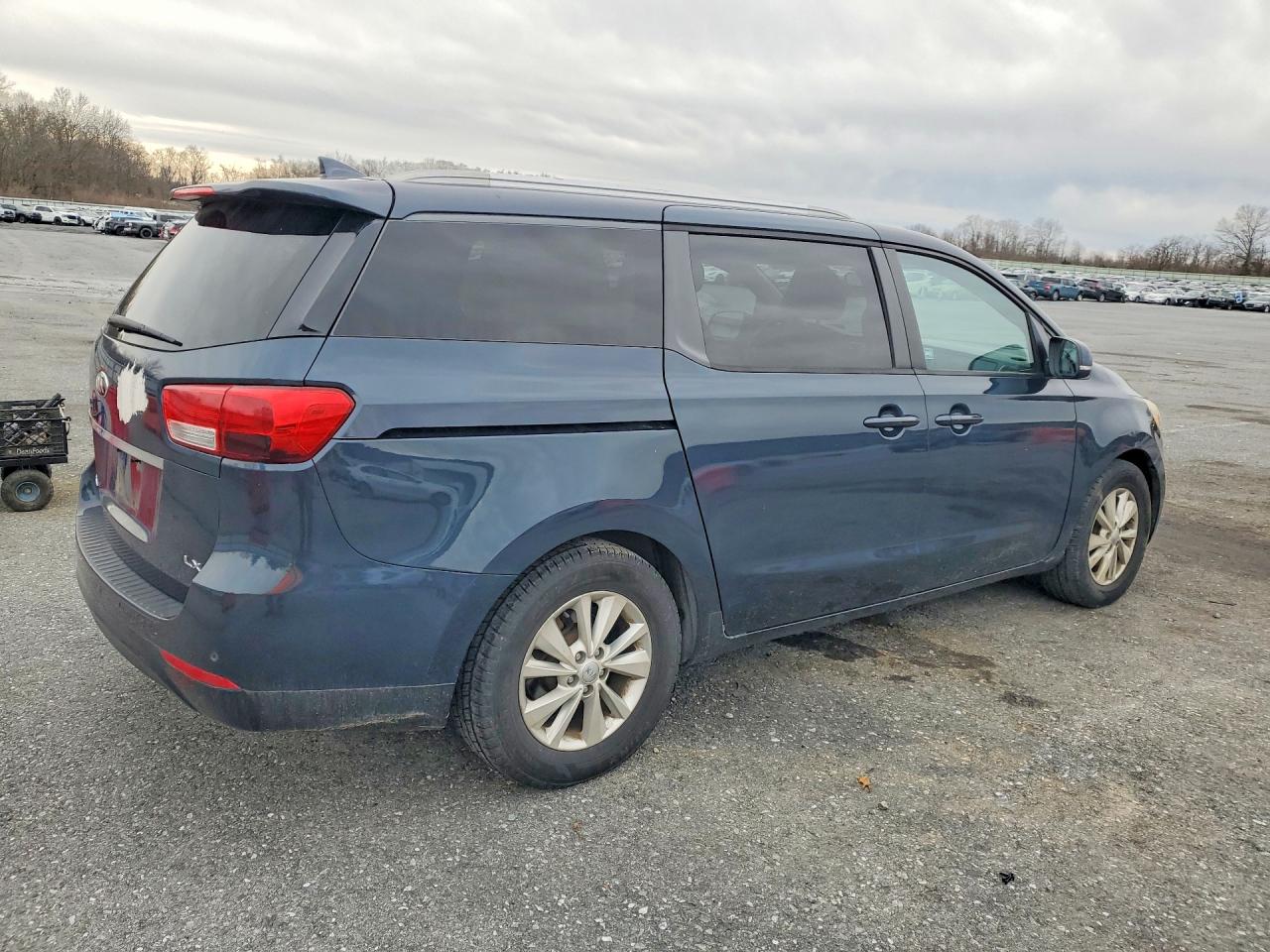 Kia Sedona Lx