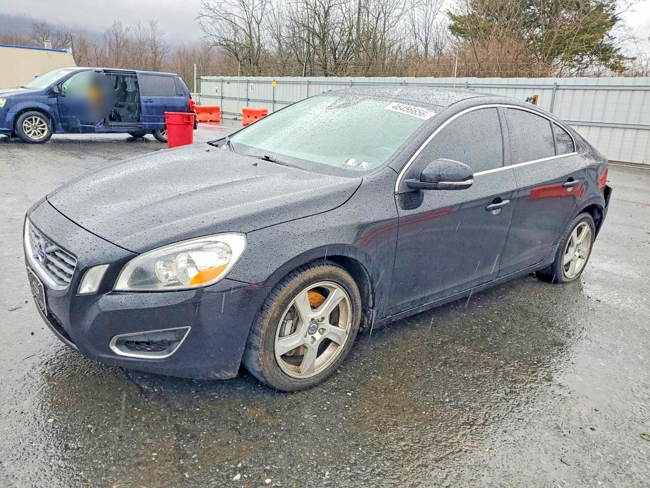 Salvage Volvo S60 Image