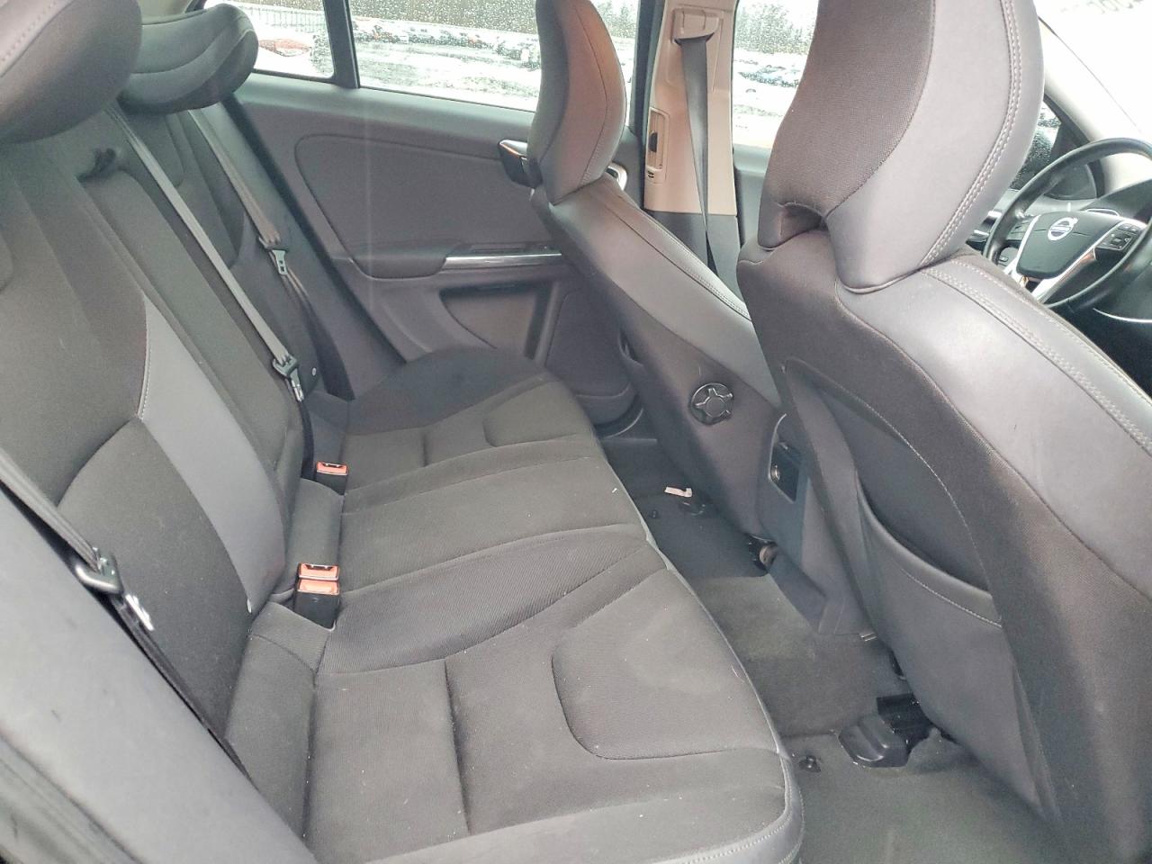 Volvo S60 T5