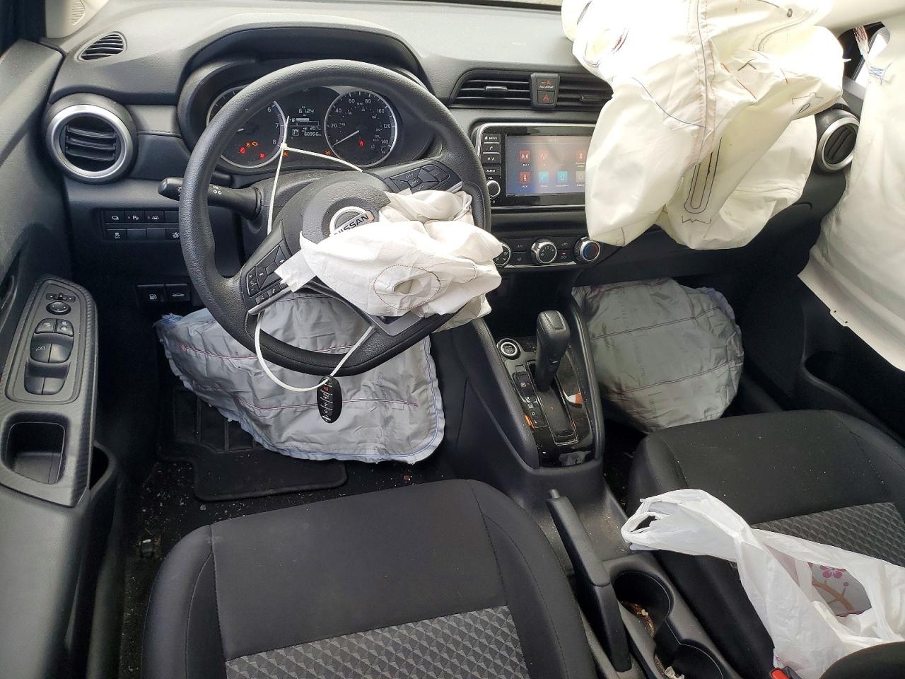 Nissan Versa S
