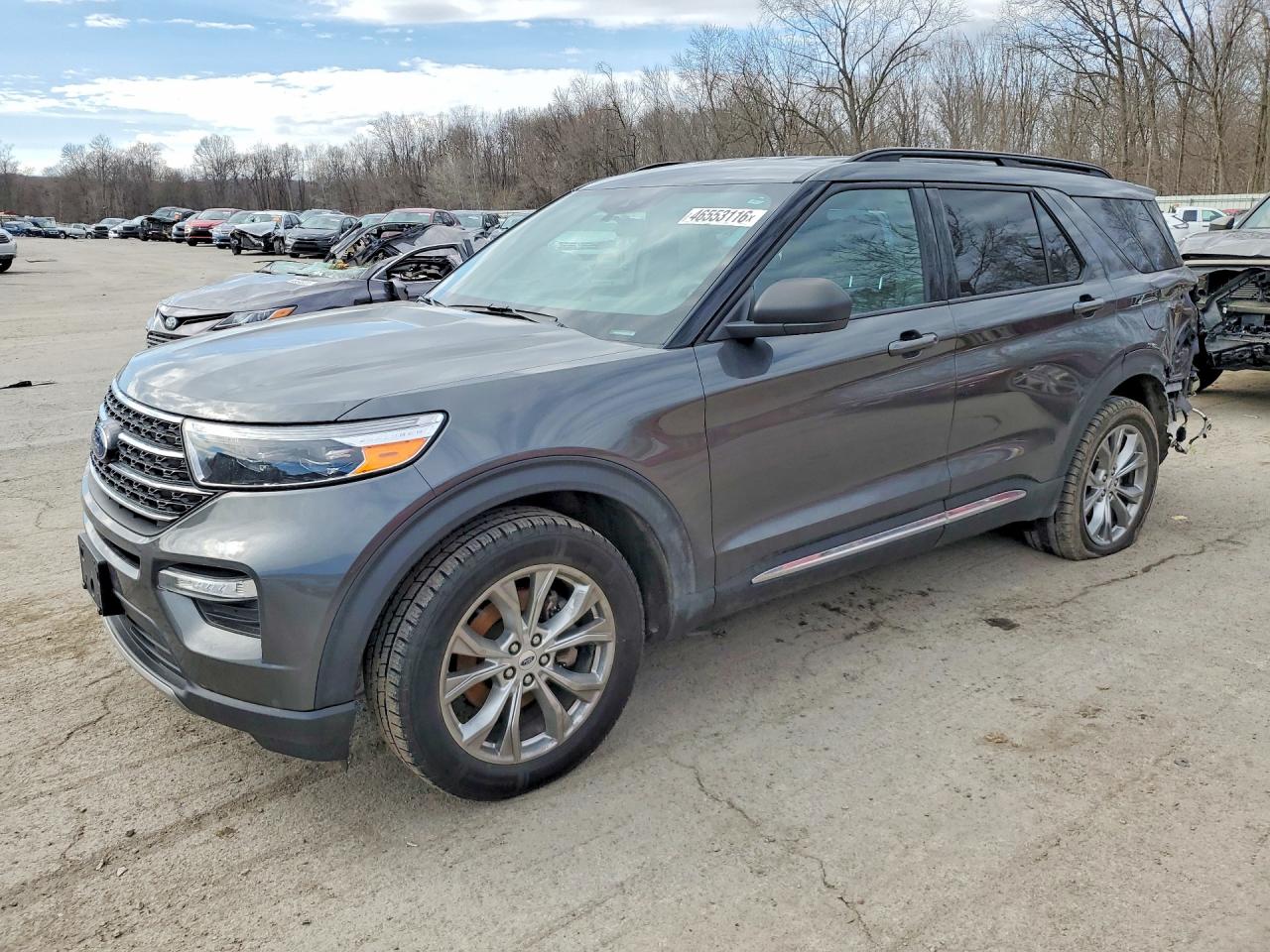 Salvage Ford Explorer Image