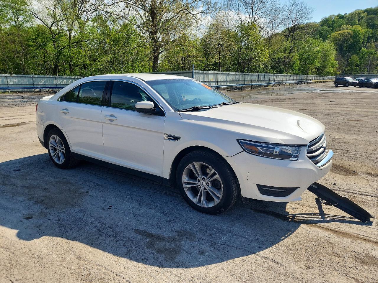 Ford Taurus Sel