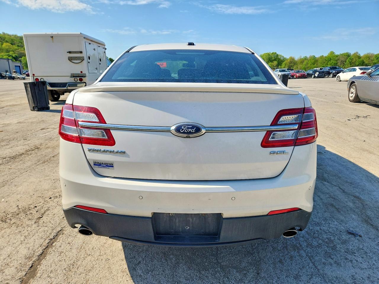 Ford Taurus Sel