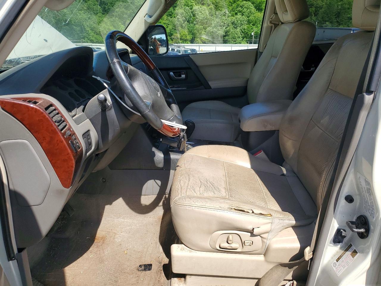 Mitsubishi Montero Limited